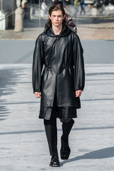 Look 33
